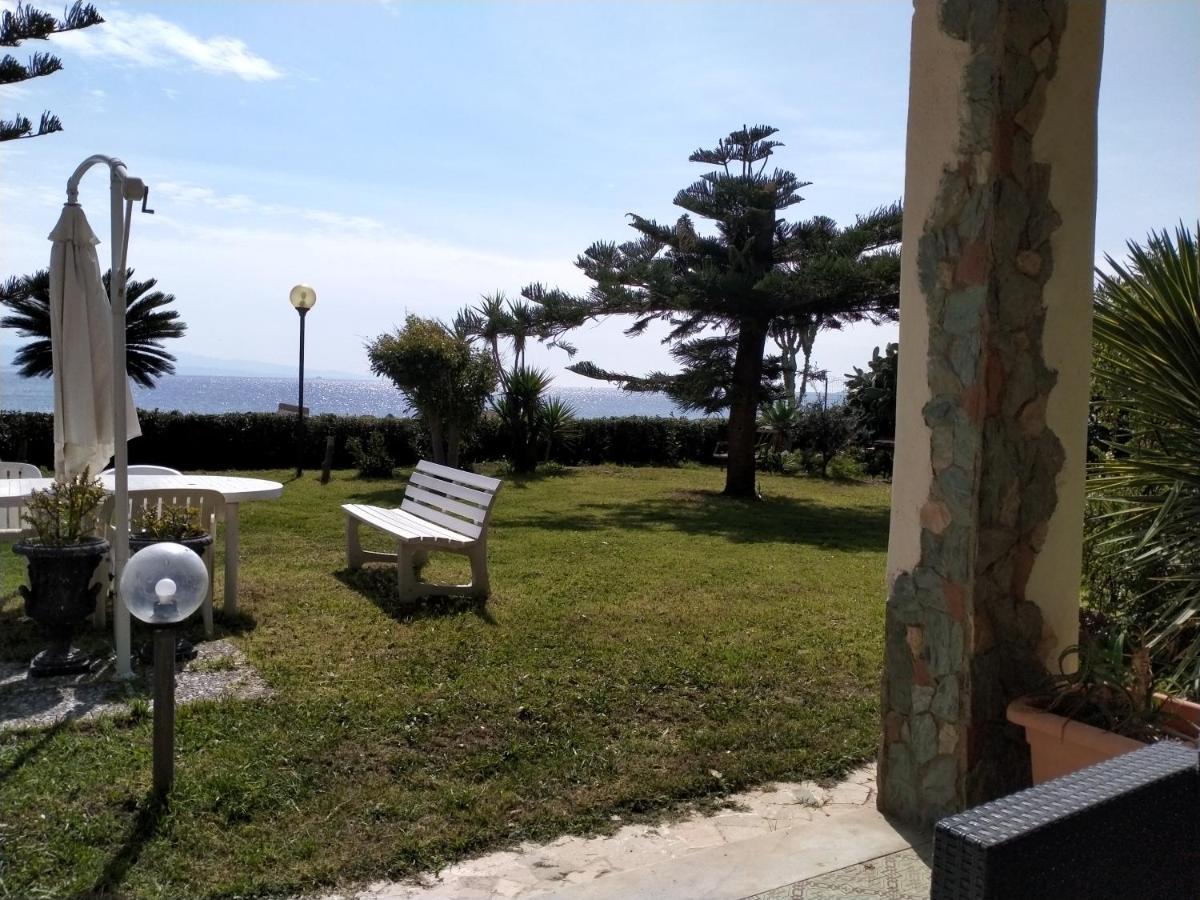 Villa Sullo Stretto Sant'Agata  Eksteriør billede